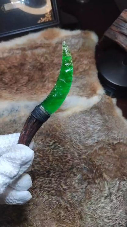 Green Cat’s Eye Curved Knife