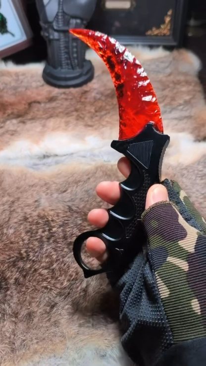 Red Glass Claw Knife